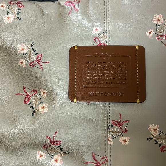 Coach bandit hobo 39 bag - navy. Light green and blue inner bag. Coach dust bag. - Picture 3 of 4